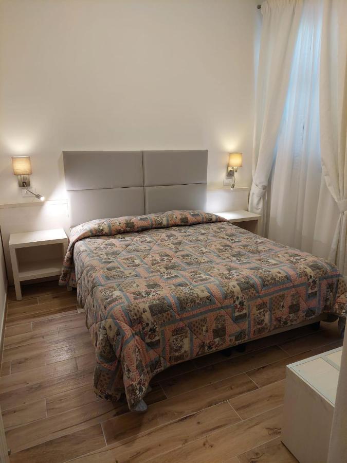 Hotel Patrizia Марина ди Маса Екстериор снимка