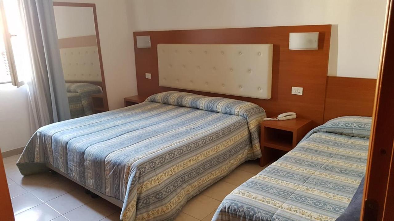 Hotel Patrizia Марина ди Маса Екстериор снимка